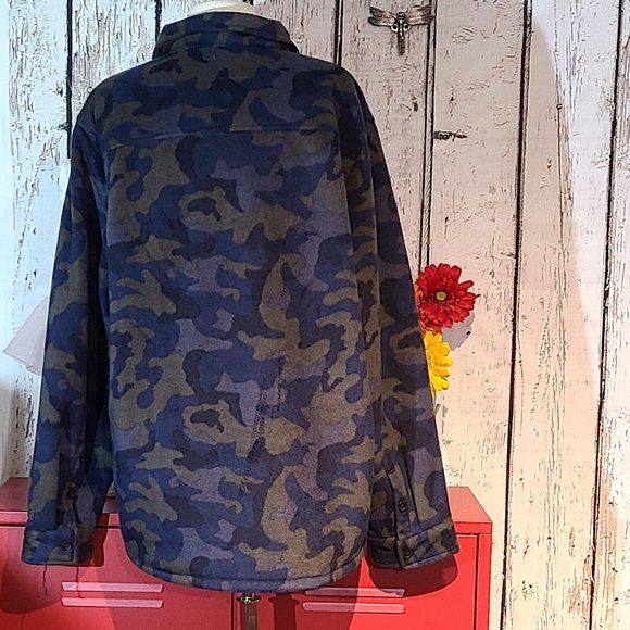 Camo Shirt - Picture 4 of 4